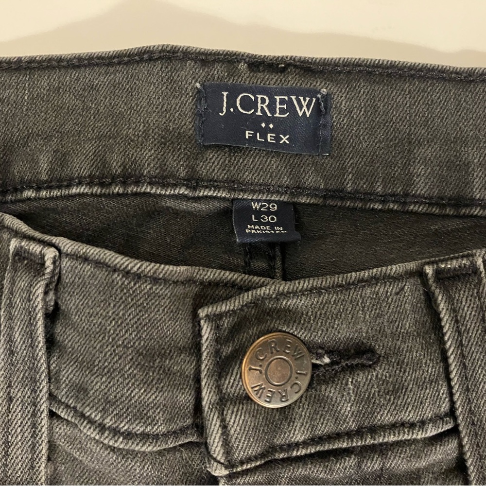 29x30 J Crew flex fit skinny jeans in washed black